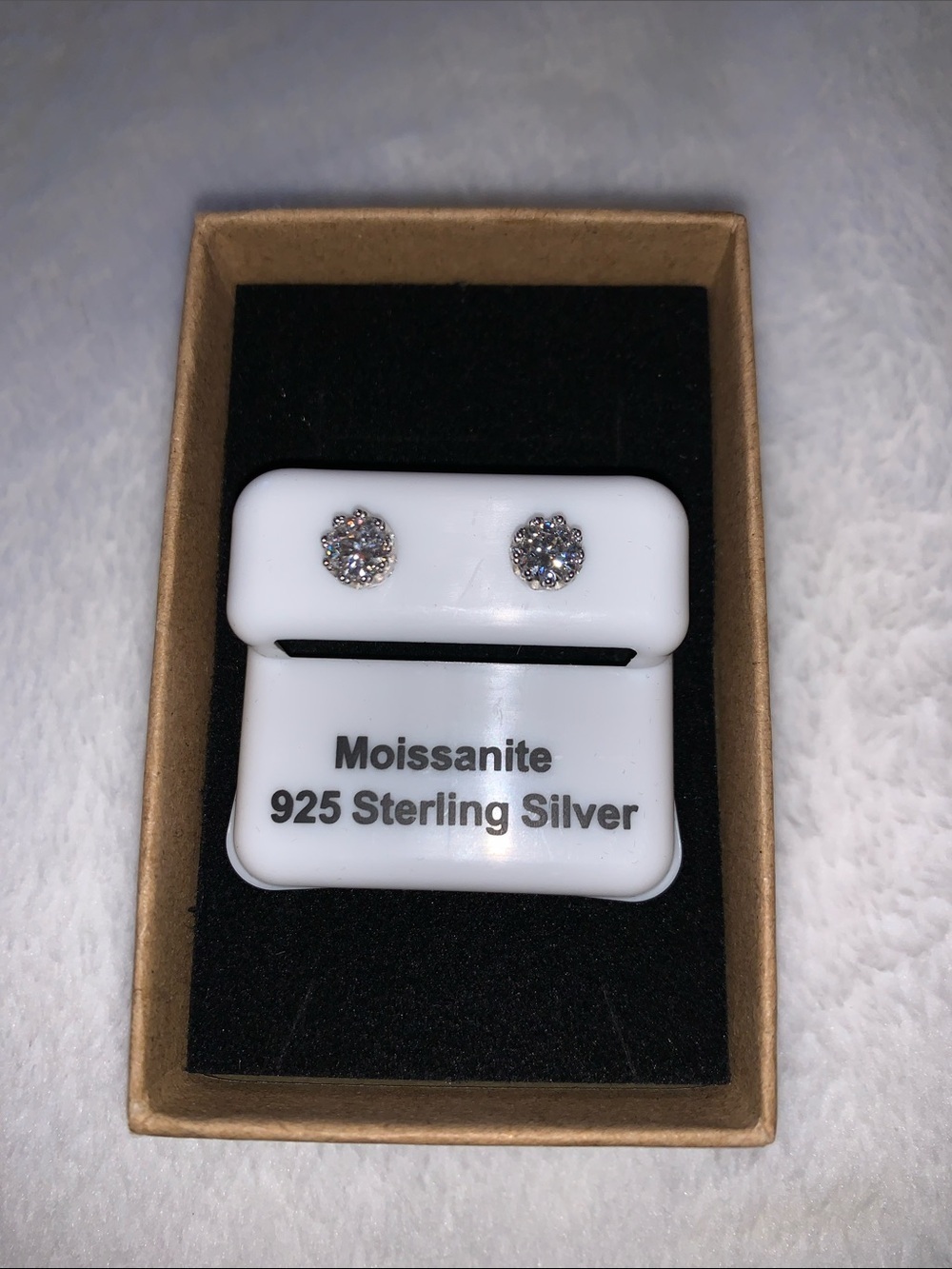 925 STERLING SILVER 1 CARAT MOISSANITE EARRINGS NEW NEVER WORN